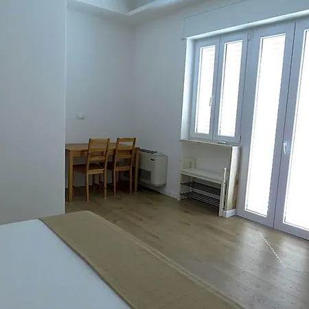 La Casa Del Gelso Bianco B&B